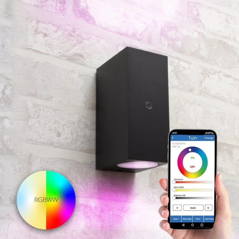Zwarte up down wandlamp voor buiten met slimme milight gu10 spots – met schemersensor